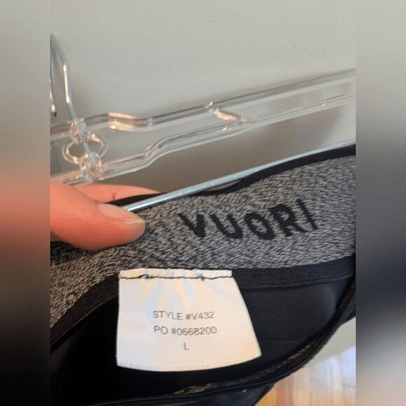 Vuori Limitless Compression Tight In Black Size Large Running Gray Zip Legging - Picture 5 of 6